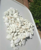 Крошка мраморная  белая фракция 10-20  мм 25 кг.