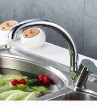 Смеситель для кухни "Глобо", цинк, ручка круг.