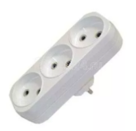 Разветвитель плоский б/з 3-м 10А "У", А203